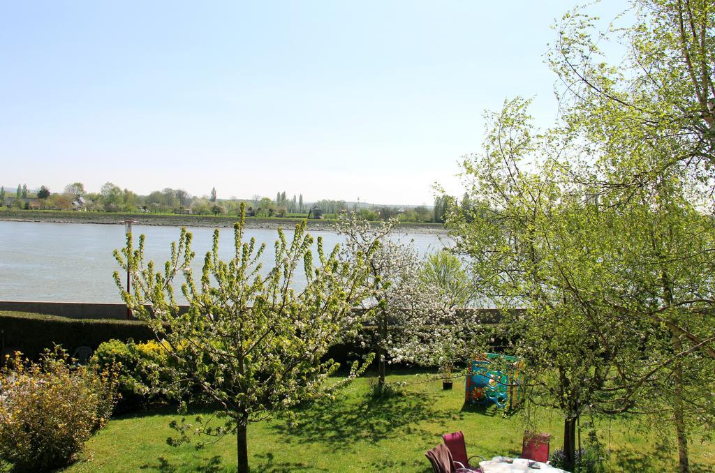 En Bord De Seine Bed & Breakfast Duclair Room photo