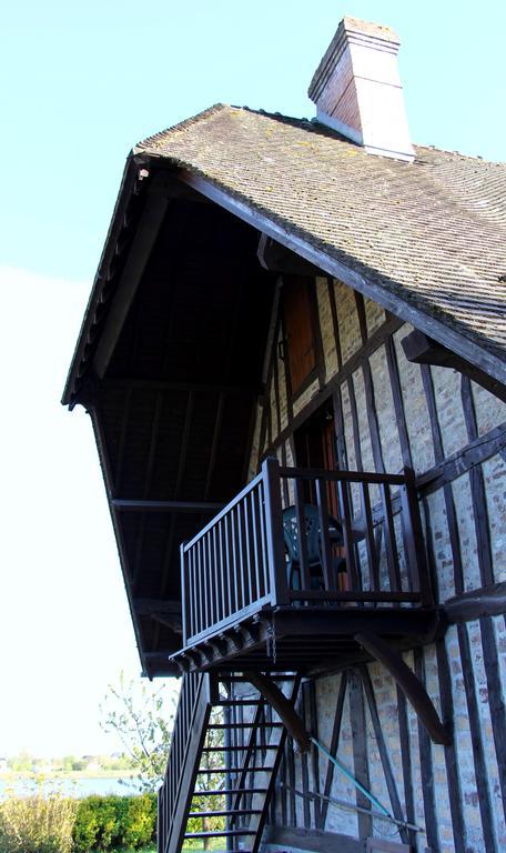 En Bord De Seine Bed & Breakfast Duclair Exterior photo